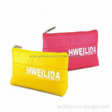 Cosmetic Bags, Made of 50D Polyester with Foam Inside, OEM Orders Welcomed